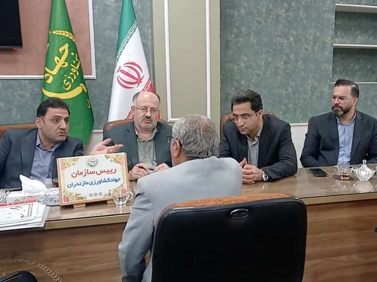 برگزاری میز خدمت ارتباطات مردمی در سازمان جهاد کشاورزی مازندران با حضور مدیرکل دامپزشکی استان